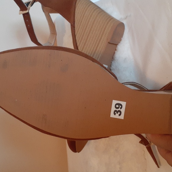 Brown Wedge Shoes Closed Toe Posh Suede Ankle Strappy size 8 (39) - Picture 6 of 8